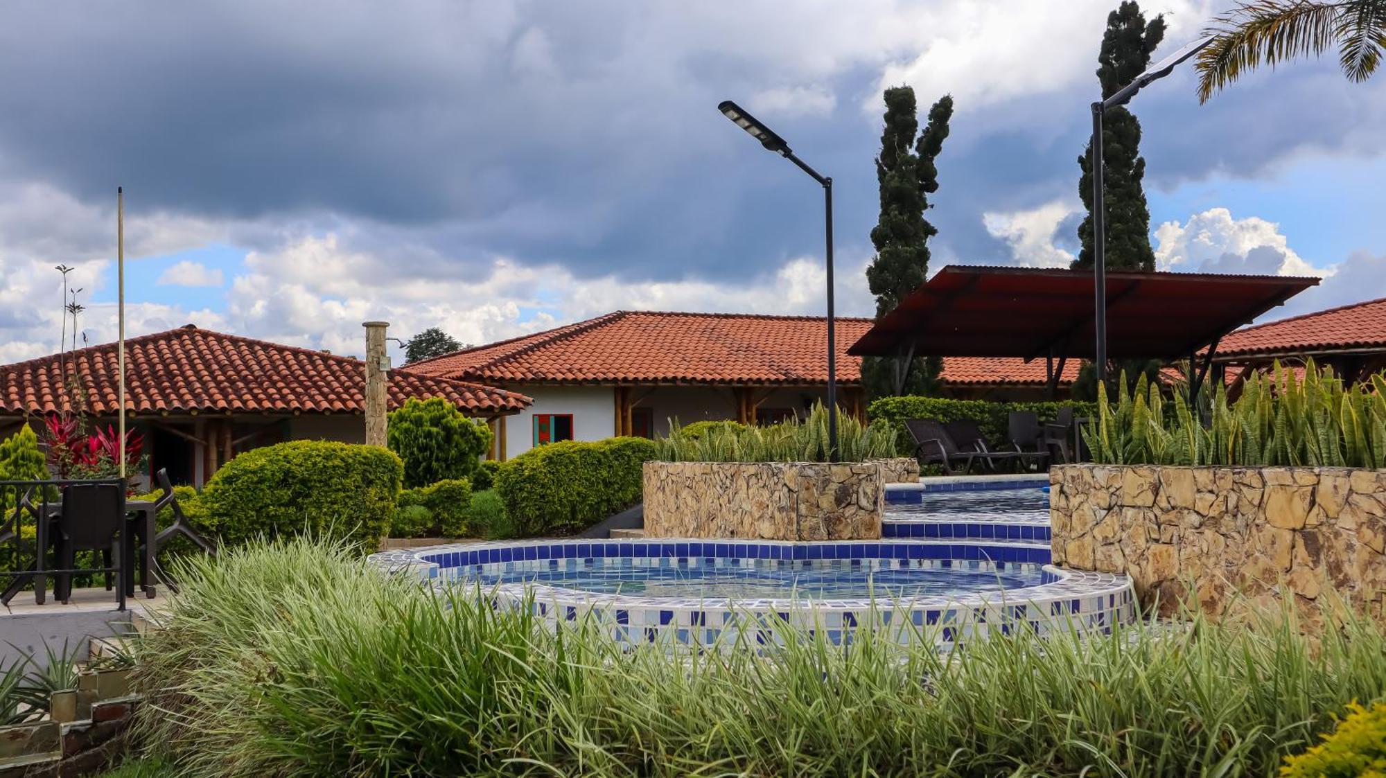 Hotel Parque De Los Arrieros Montenegro Exteriör bild