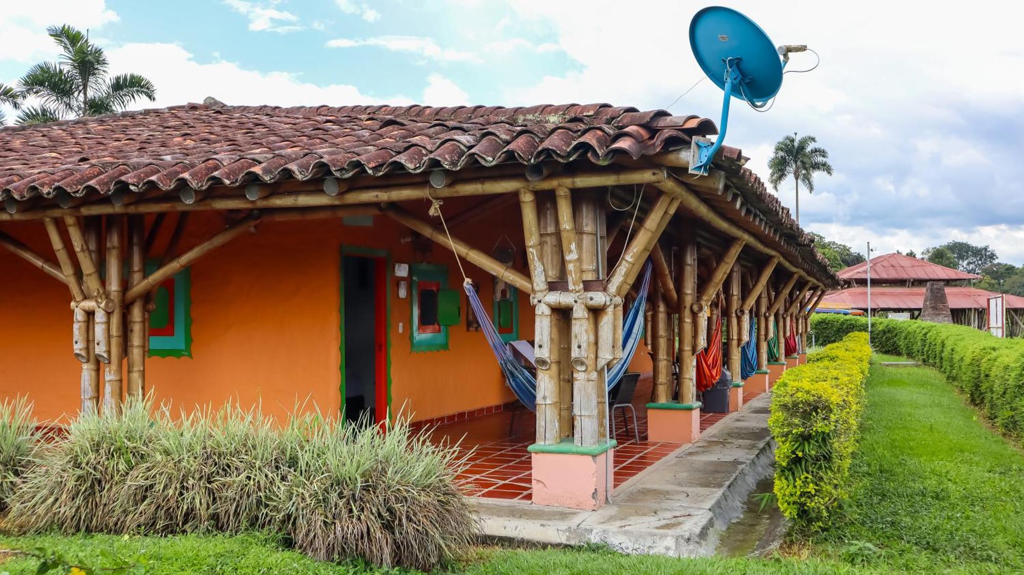 Hotel Parque De Los Arrieros Montenegro Exteriör bild
