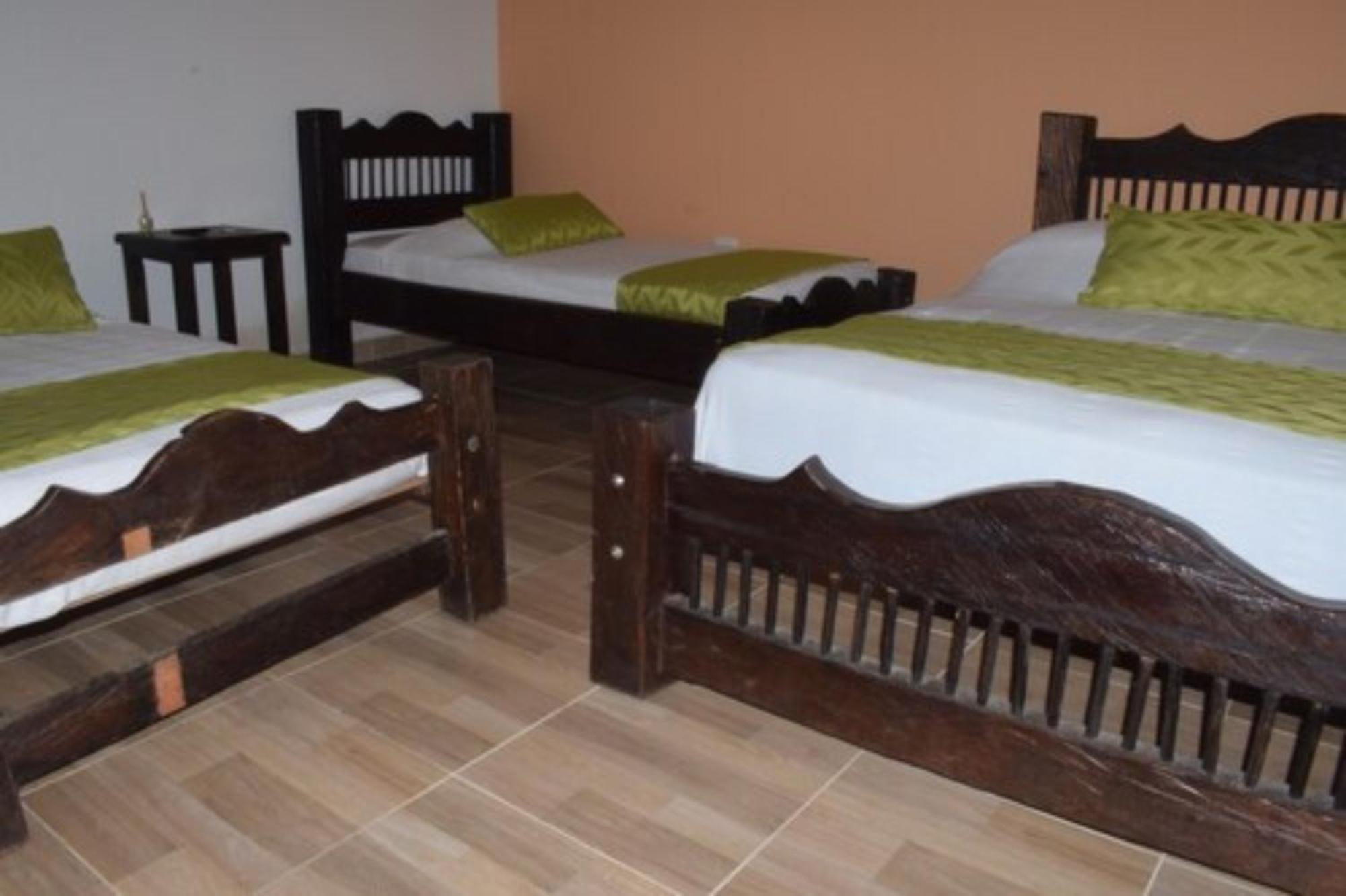 Hotel Parque De Los Arrieros Montenegro Exteriör bild