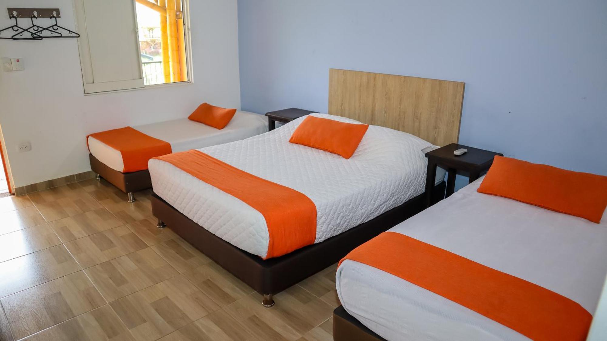 Hotel Parque De Los Arrieros Montenegro Exteriör bild