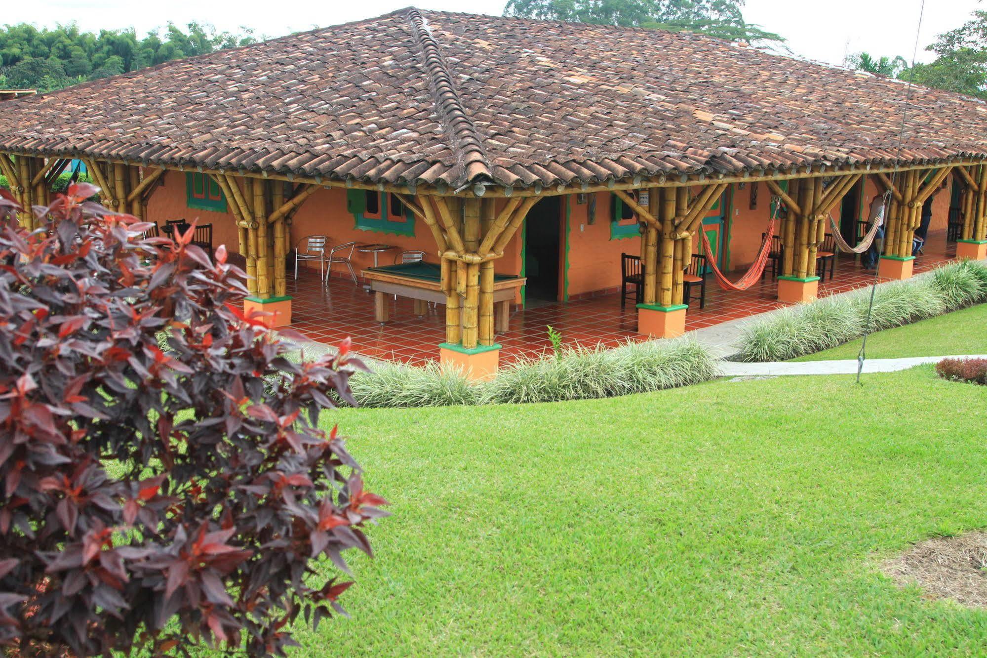 Hotel Parque De Los Arrieros Montenegro Exteriör bild